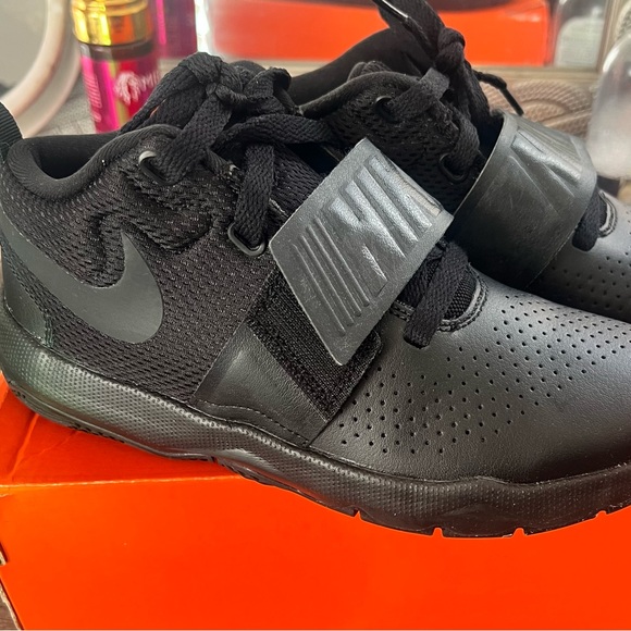 Nike Team Hustle D 8 - Picture 4 of 6